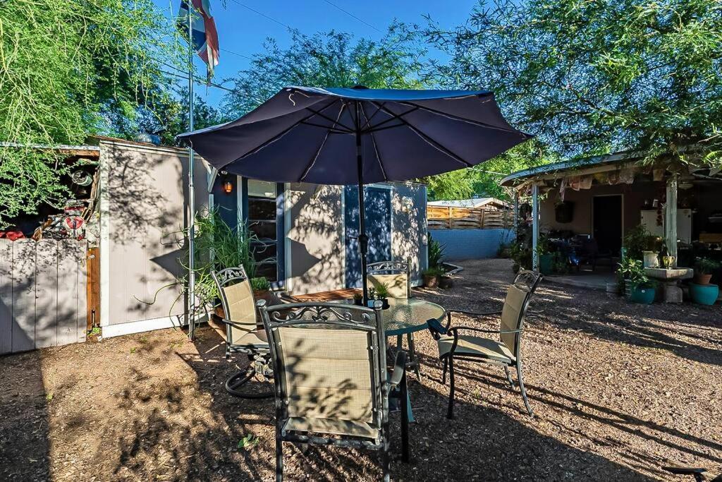 Cute Peaceful Tiny House Getaway W Backyard - Low Summer Rates! Tucson Exterior photo